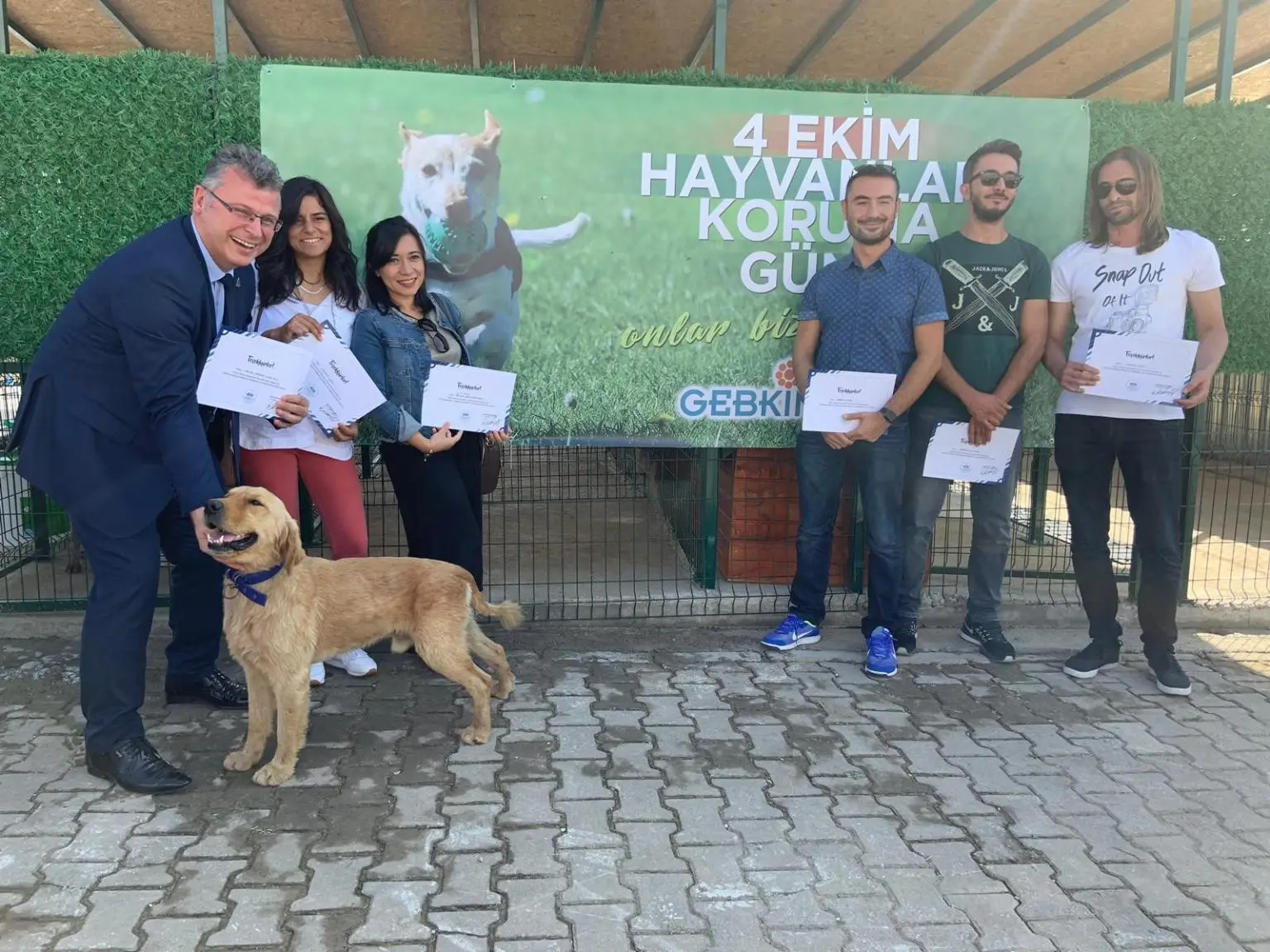 4 Ekim Dünya Hayvanları Koruma Günü Kapsamında, Gebkim OSB Yönetimi ile Beraber, Mama Bağışlarımızla Sokak Hayvanlarının Yanındaydık
