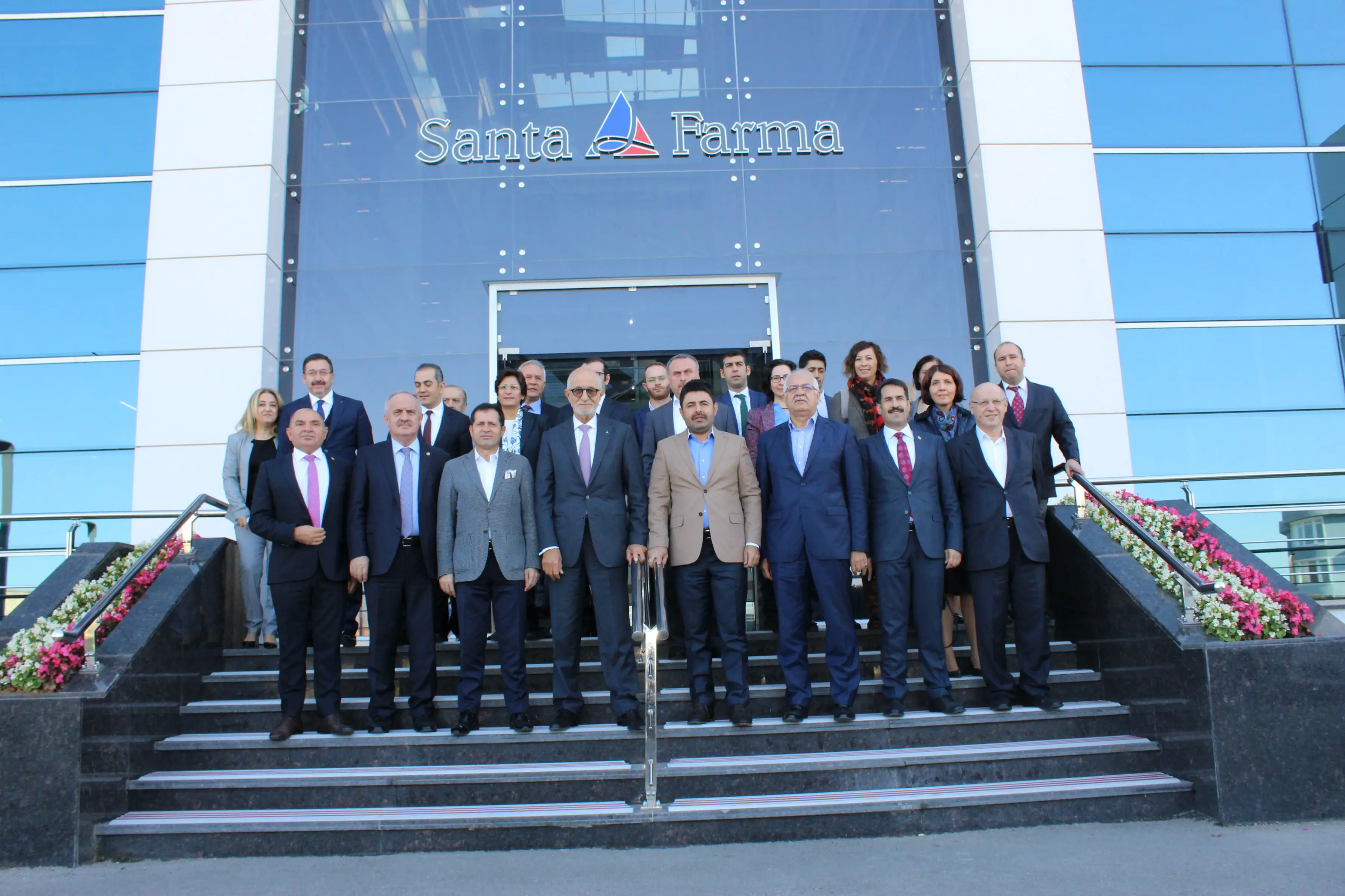TBMM Sanayi, Ticaret, Enerji, Tabii Kaynaklar, Bilgi ve Teknoloji Komisyonu Üyeleriyle Bilim, Sanayi ve Teknoloji Bakanlığı Bürokratları Santa Farma Üretim Tesisini Ziyaret Etti