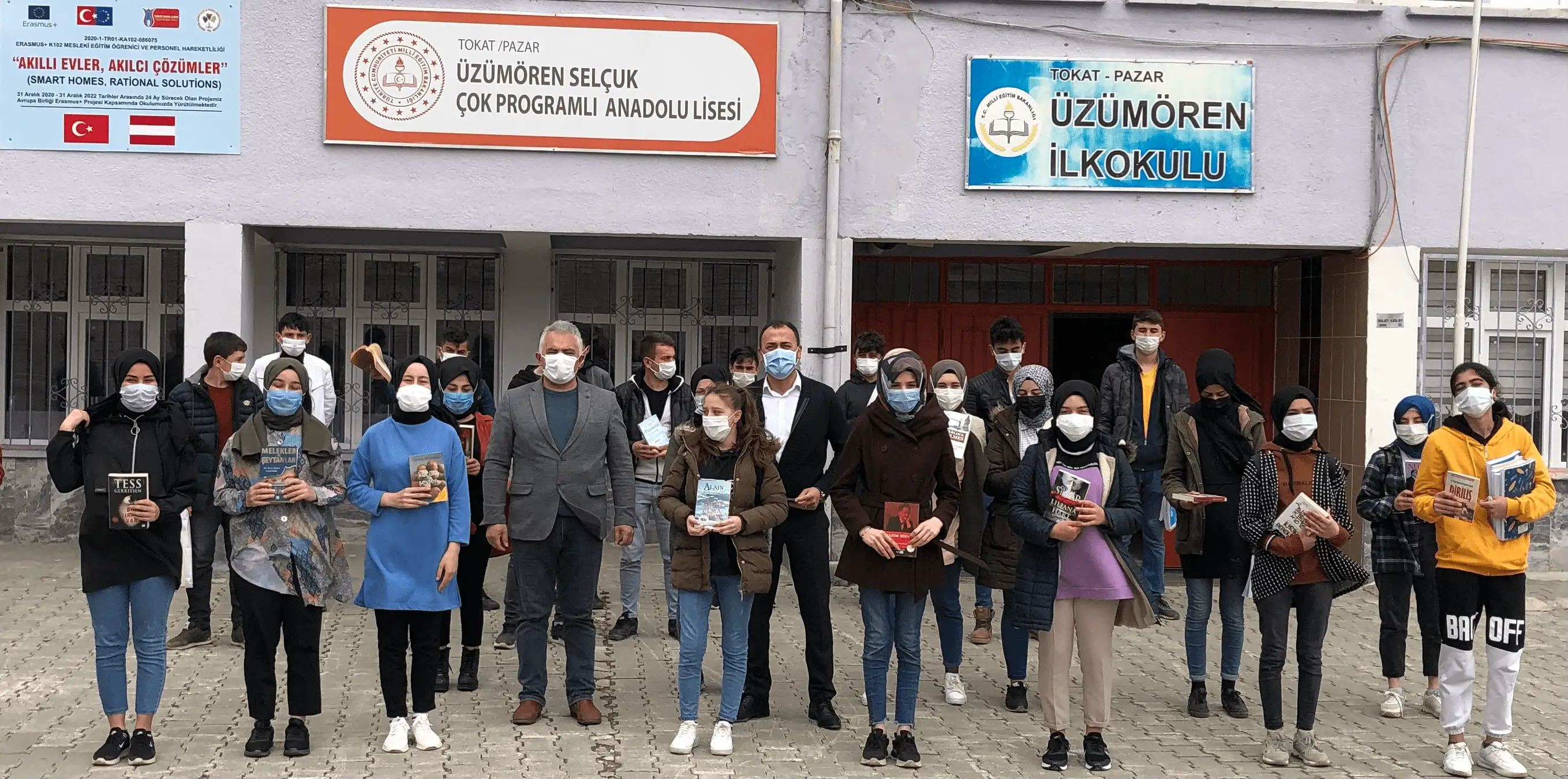 Kitaplarımız Rafta Tozlanmasın Sosyal Sorumluluk Projemizle Tokat'taki 2 Liseye Destek Verdik